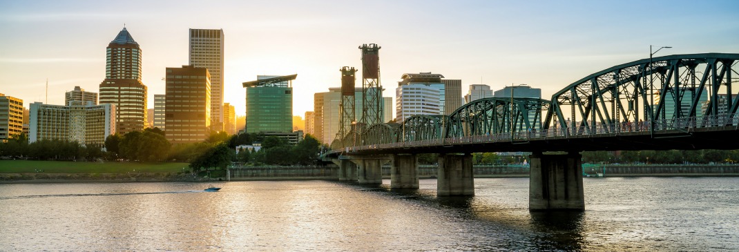 Brücke am Ufer von Portland, Oregon